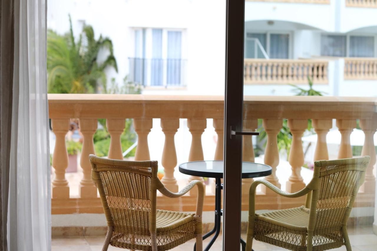 Aparthotel La Pérgola Puerto de Andrach Esterno foto