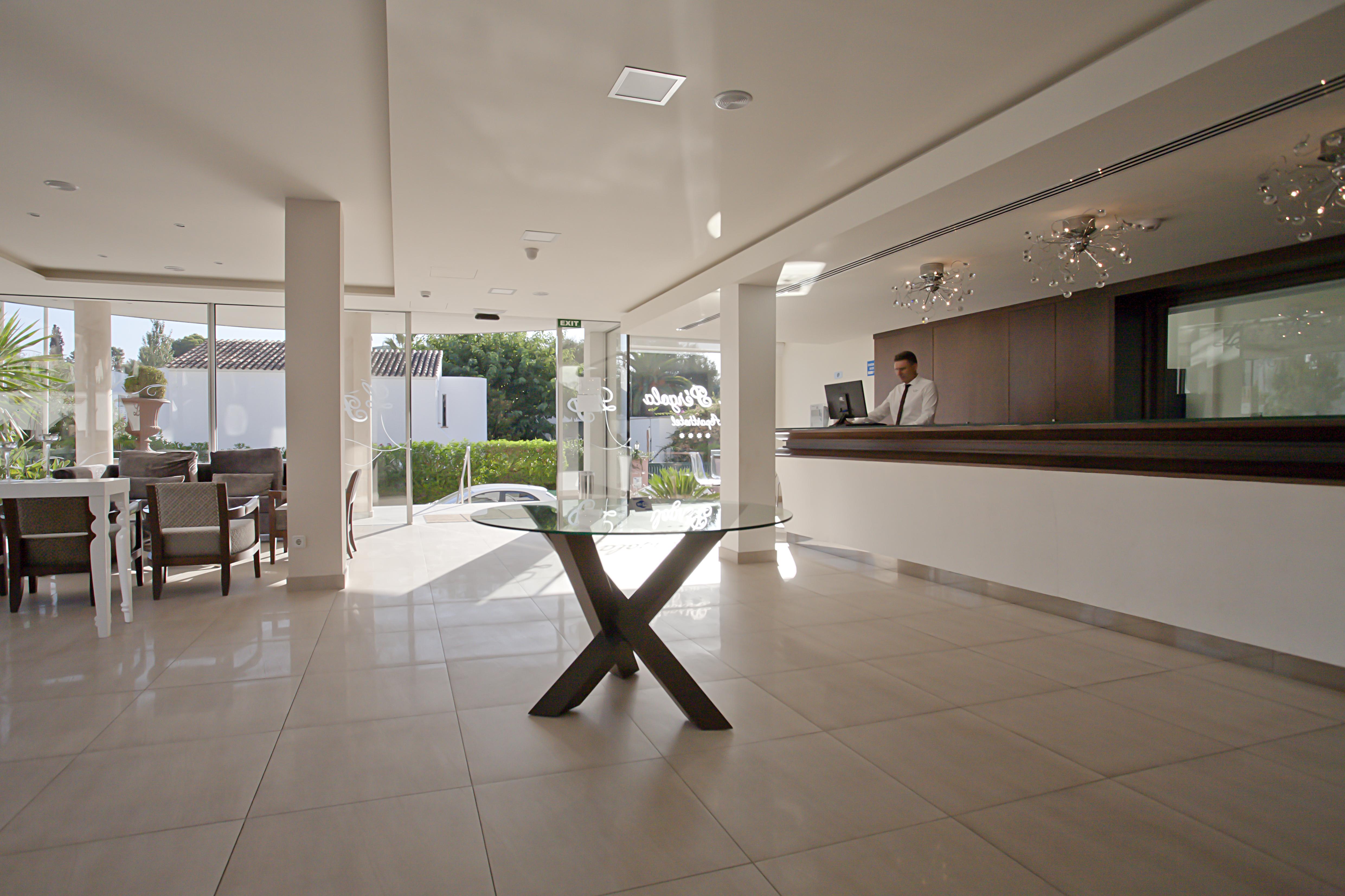 Aparthotel La Pérgola Puerto de Andrach Esterno foto